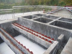 怎么在沉淀池安裝斜管填料，需要固定嗎？